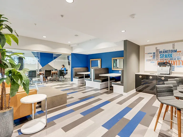 Ariva, San Diego, CA, Business Center