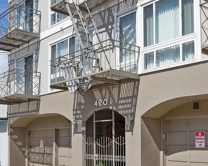 420 7th Avenue — Photo 3
