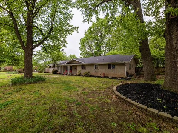 1106 Ranch Dr, Springdale, AR 72762