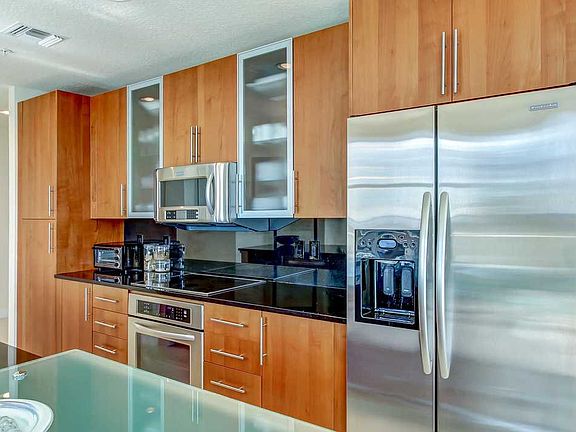 3rd image of 1431 Riverplace Blvd APT 1610
