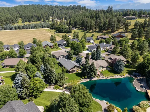 618 Spruce Pl, Bigfork, MT 59911