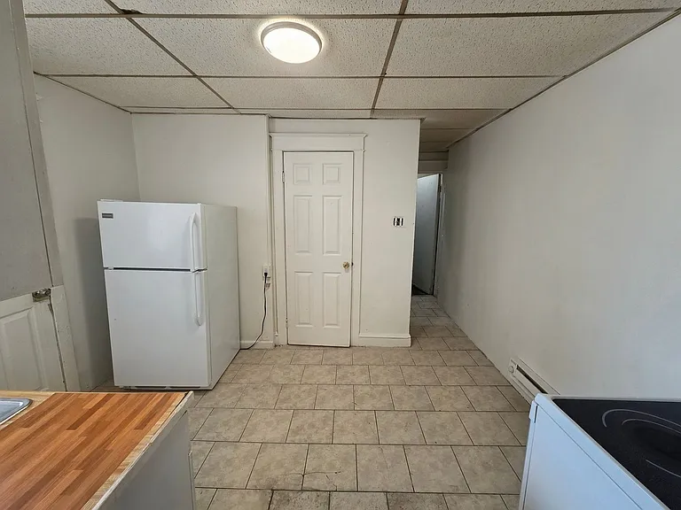 435 N 6th St — Photo 14
