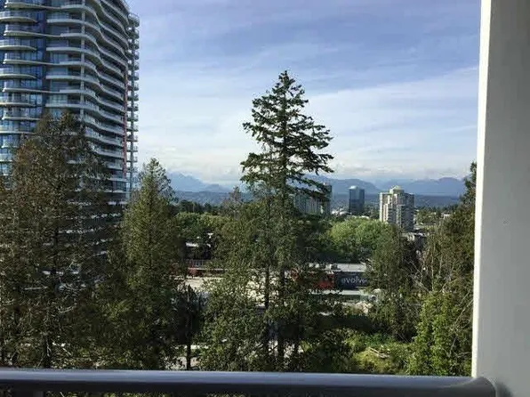 13325 102a Ave #1103, Surrey, BC V3T 0J5