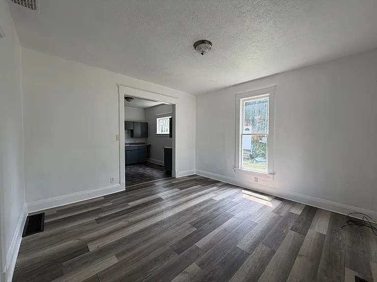 748 Monroe St #1 — Photo 6