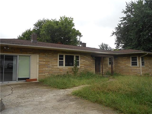 1st image of 825 Pope St