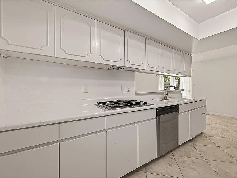 5523 Kuldell Dr — Photo 17