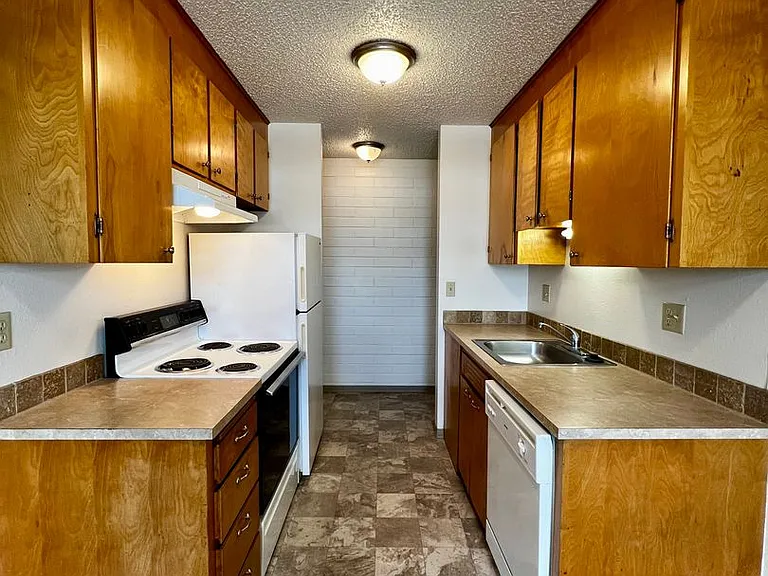 105 W Fremont Ave — Photo 4