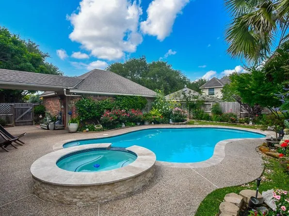 7103 Adobe Meadows Ct, Sugar Land, TX 77479