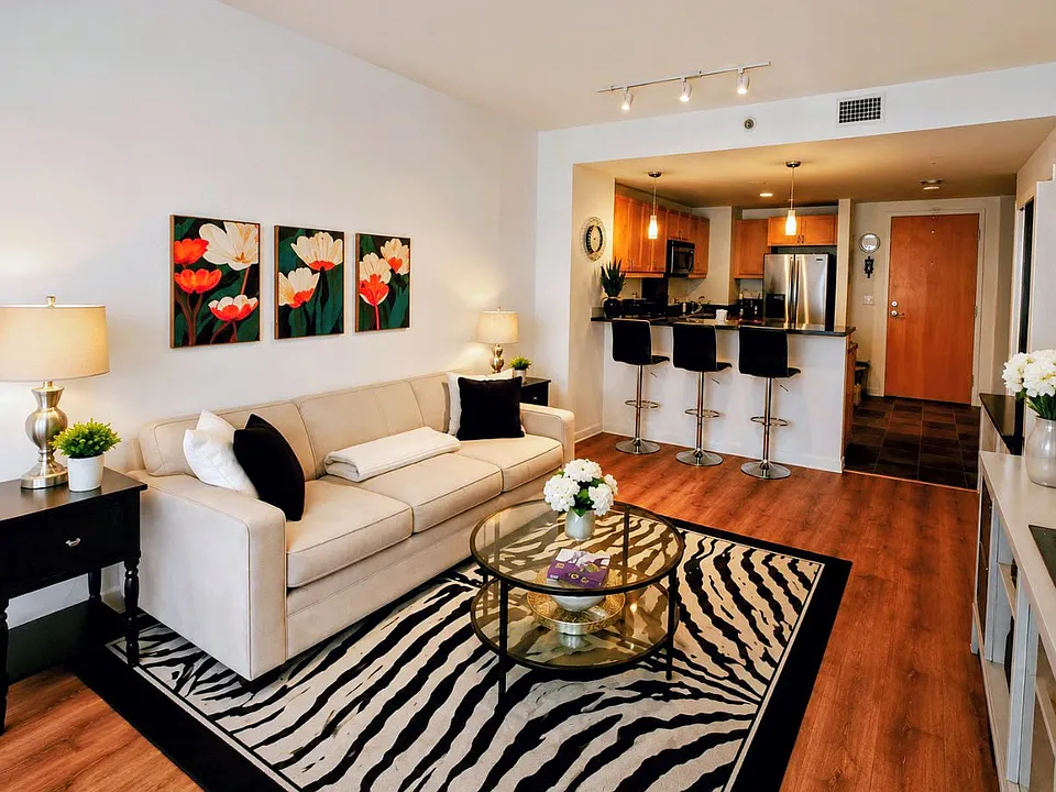1150 J St #511