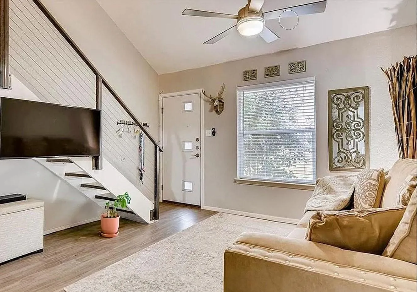 3450 Willowrun Dr — Photo 1