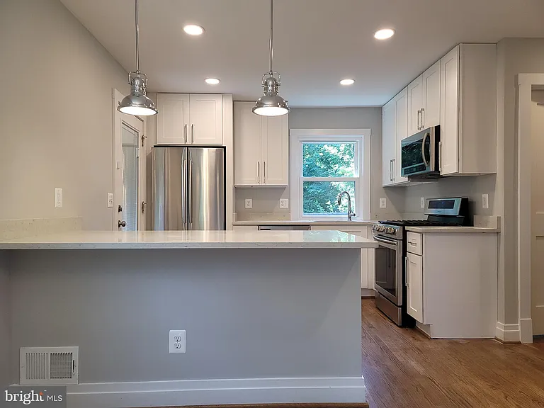 103 Ashby St — Photo 2