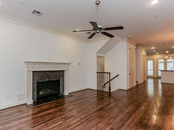 4th image of 8815 Lakeshore Bend Dr
