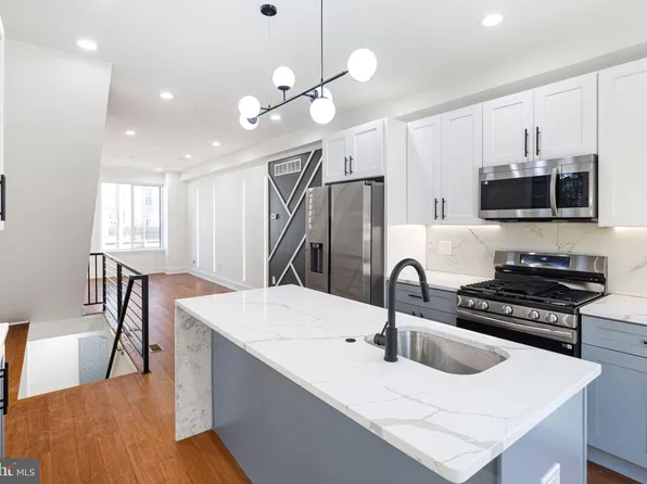 2650 Earp St, Philadelphia, PA 19146