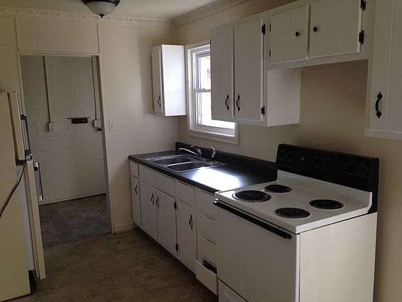5th image of 3327 Dill Ave