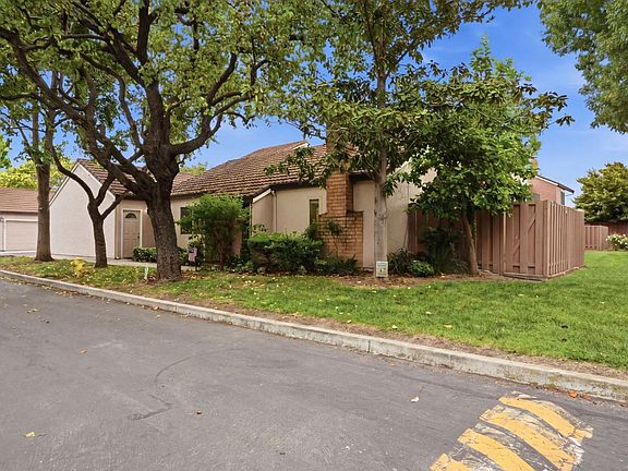 2nd image of 2524 Roblar Ln
