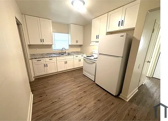 3 bed, 980 sqft, $1,950 — Photo 3