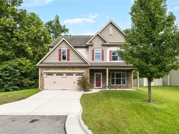 6744 Planters Dr, High Point, NC 27265