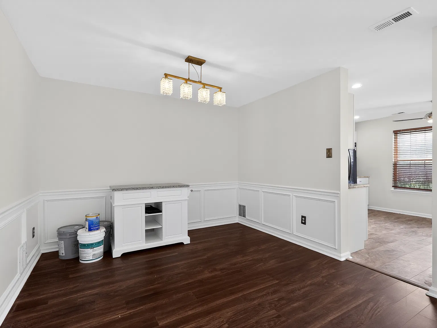 2 bed, 1560 sqft, $2,550 — Photo 4