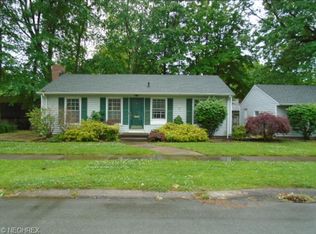 440 Vineland Rd, Bay Village, OH 44140