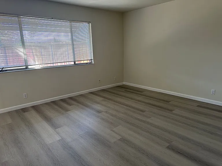 3518 Clinton Ave — Photo 6