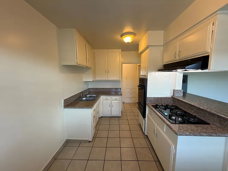 11614 Bellflower Blvd — Photo 12