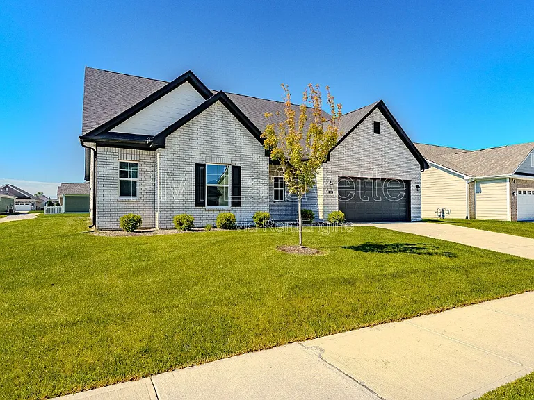 641 W Bulrush Ct W — Photo 2