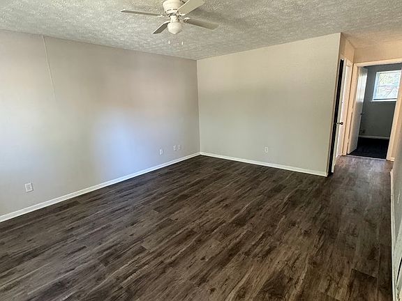 3rd image of 3050 Pawnee Ct