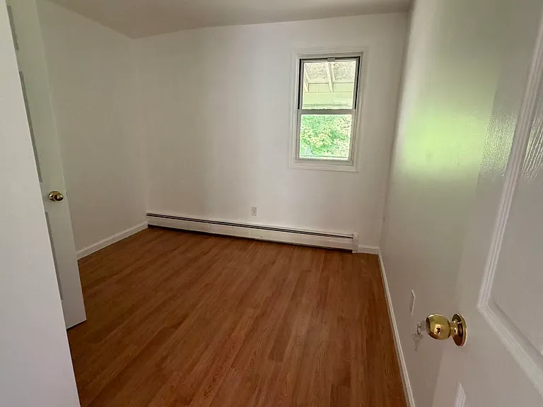622 Hylan Blvd #2 — Photo 5