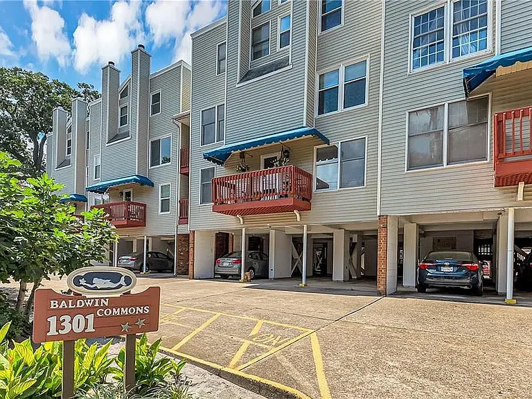 1301 Hampton Blvd #206 — Photo 15