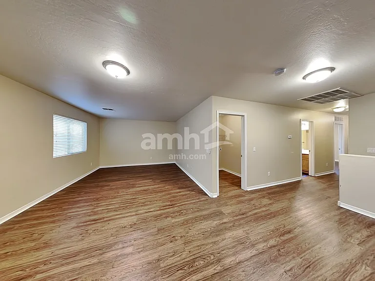 2451 S 160th Dr — Photo 8