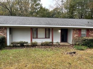 1300 Beverly Dr, Clinton, MS 39056