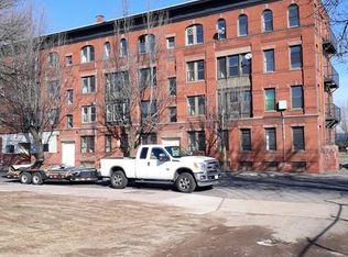 510 S Bridge St, Holyoke, MA 01040