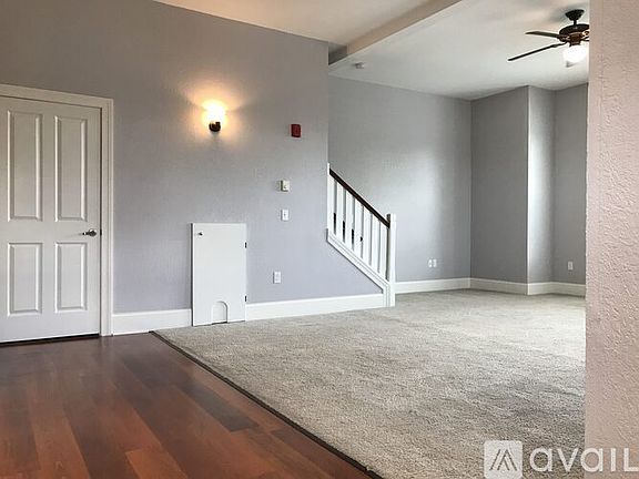 4th image of 1312 Wisconsin Ave #201
