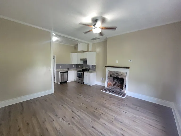 1824 Watkins St — Photo 5