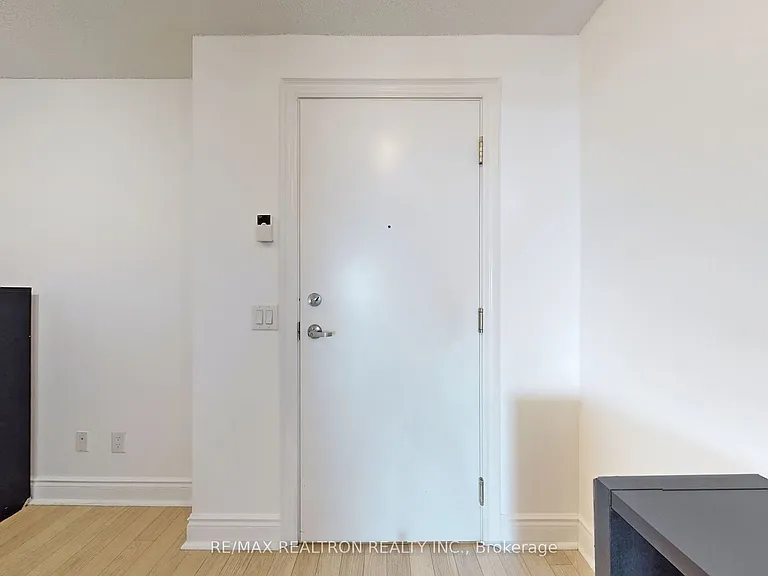 25 Greenview Ave W #2515 — Photo 27