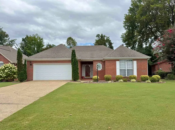 210 Woodcrest Dr, Florence, AL 35630
