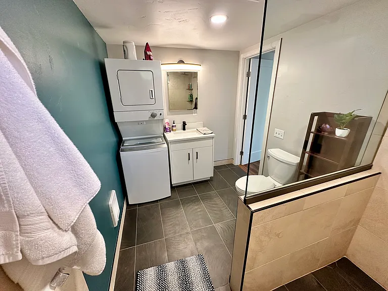 2419 W Regan Ave — Photo 55