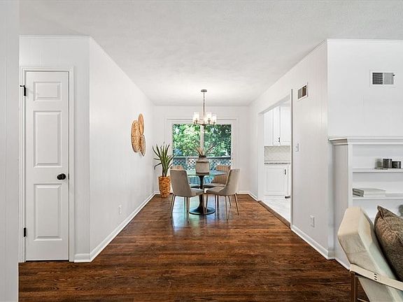 4th image of 1510 S Willow Ave