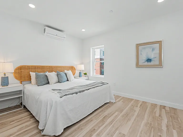 71 Portland St #101 — Photo 12