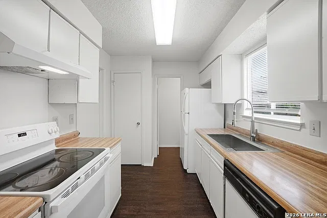 3 bed, 2.5 bath, 1202 sqft, $1,450 — Photo 2