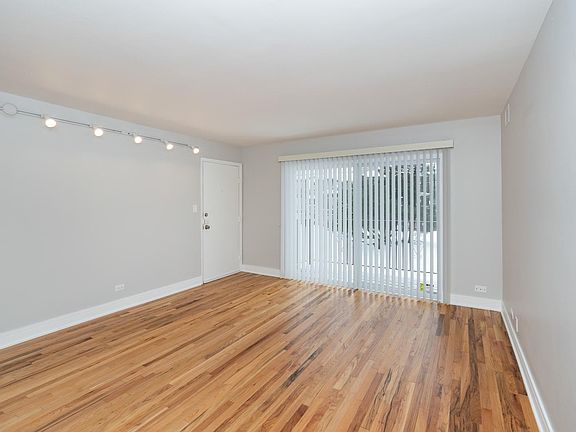 4th image of 9406 Bay Colony Dr APT 2S