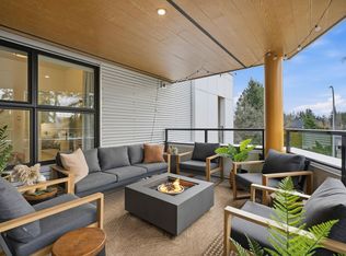 2635 King George Blvd #338, Surrey, BC