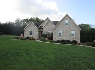 125 Legacy Dr, Madisonville, TN 37354