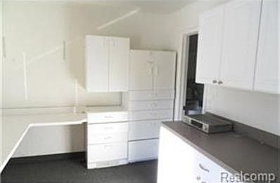 5th image of 25571 Woodward Ave