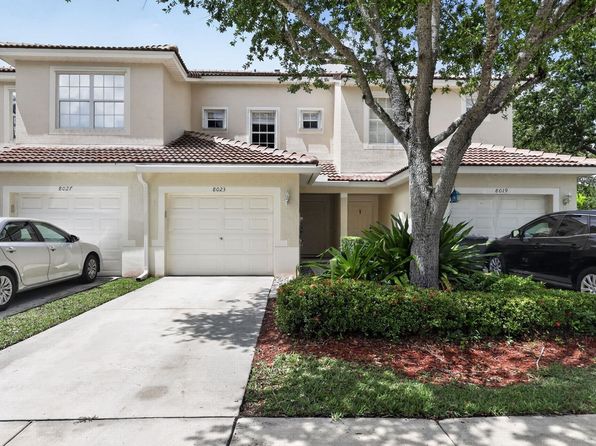 8023 Bellagio Ln