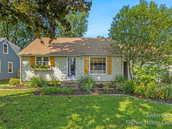 3107 Waterford Ave NE, Grand Rapids, MI 49505