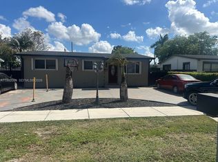 1166 W 24th St, Hialeah, FL 33010