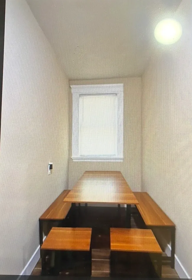 3 bed, 1000 sqft, $2,200 — Photo 3