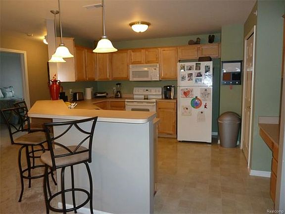 2nd image of 30202 Chantel Dr