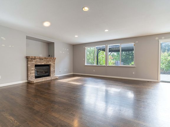 4th image of 12835 SE 176th St